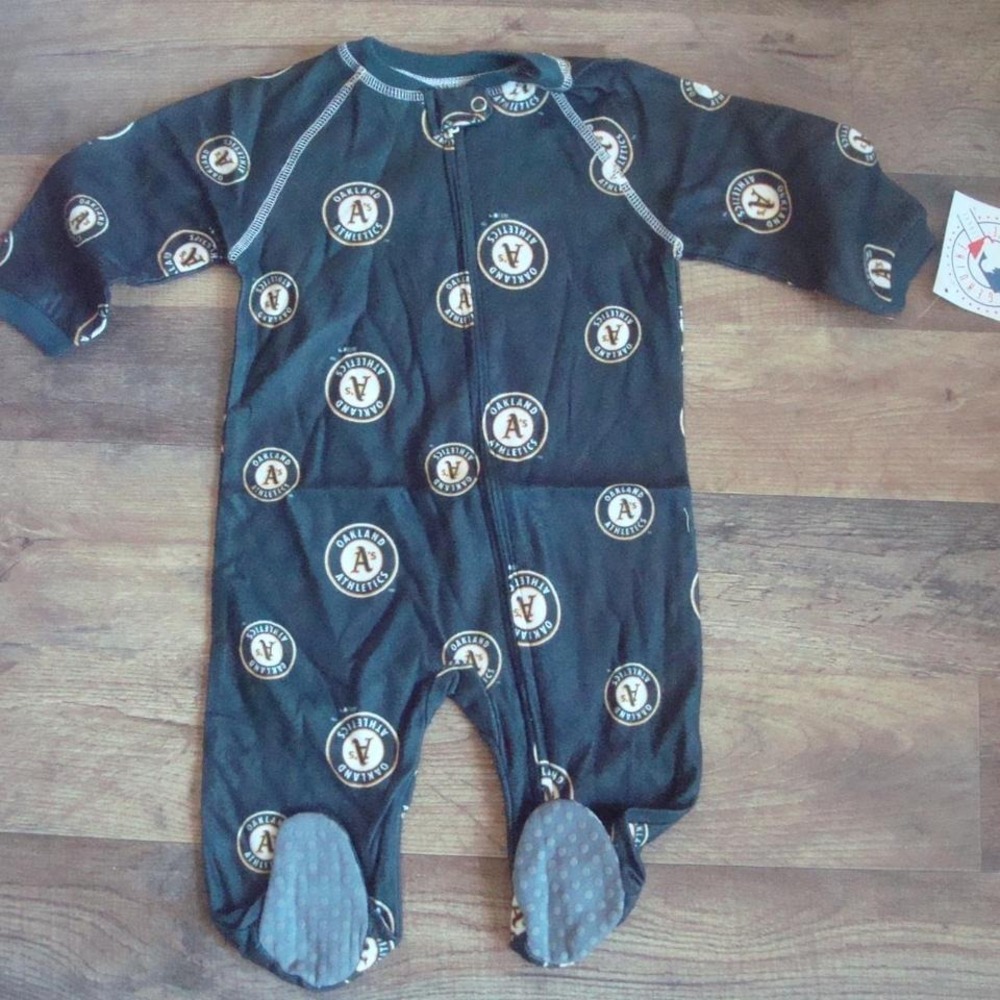 OAKLAND A'S 3/6M ROMPER ‎ Infant/Toddler  Coverall Zip Up Sleeper